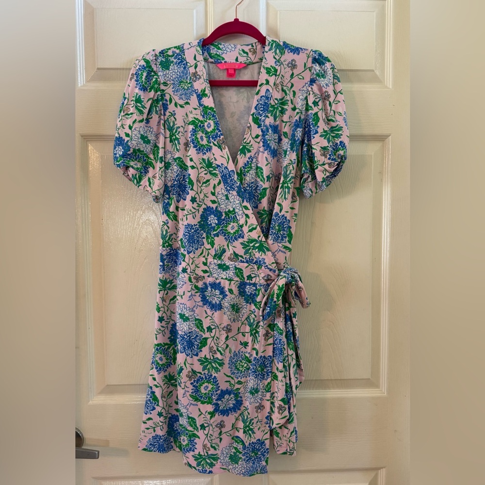 Lilly Pulitzer Sailynn short sleeve skirted wrap romper in conch pink EUC size L